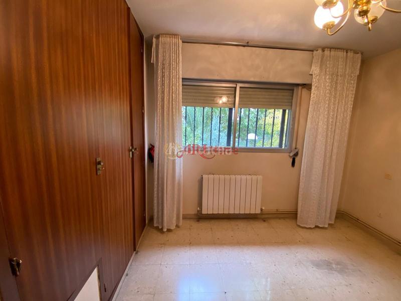 Foto a537c467-1573-4465-a460-c988e3c1c4b8. Maison jumelée avec chauffage dans Orcasitas Madrid