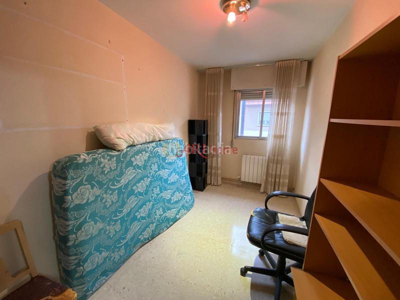 Foto cff69b5e-d80b-4043-8159-27493efe7c11. Maison jumelée avec chauffage dans Orcasitas Madrid