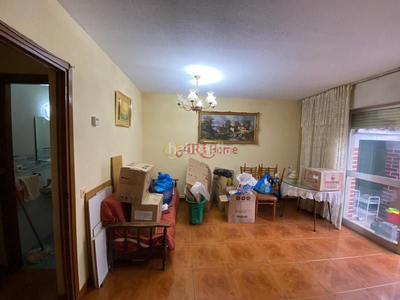 Foto e003497a-106b-44a2-8d87-e0a7ad6733c2. Maison jumelée avec chauffage dans Orcasitas Madrid