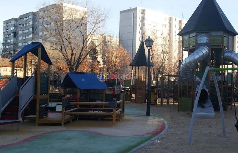 Foto fdfbe83c-134c-4b28-a190-2117c9a20878. Maison jumelée avec chauffage dans Orcasitas Madrid