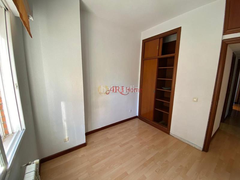 Foto d5abb7e9-d54a-40f2-8c19-08dae6bee333. Piso ideal inversores por la alta rentabilidad que se puede conseguir con el alquiler de la vivienda en Madrid