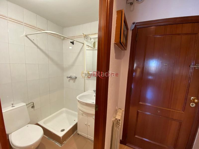 Foto e85ebe3f-72fb-4a3d-b0c9-2c97996623eb. Piso ideal inversores por la alta rentabilidad que se puede conseguir con el alquiler de la vivienda en Madrid