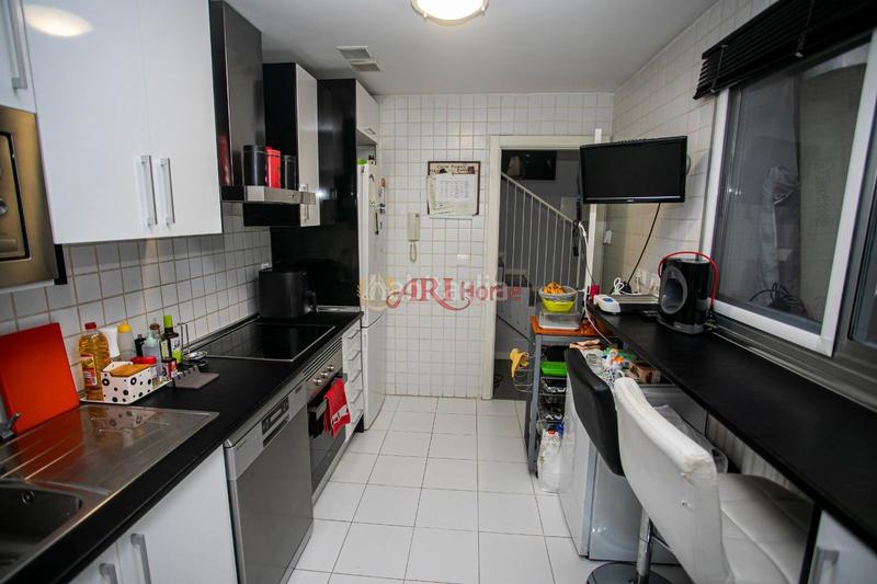 Foto d699eda1-44ac-4289-a733-44d1b86a3489. Dúplex amb calefacció aparcament a PAU de Carabanchel Madrid