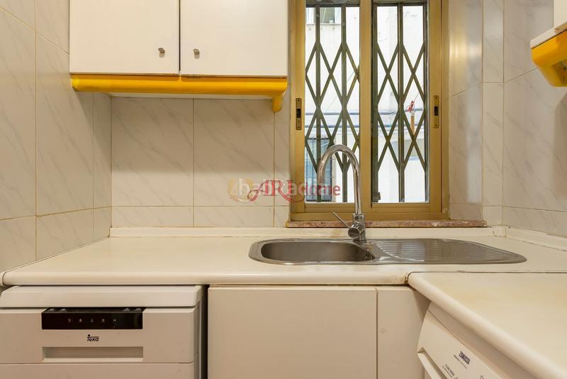 Foto 452c6b3d-0645-49ac-b134-4482f75cb6af. Flat with heating in Gaztambide Madrid