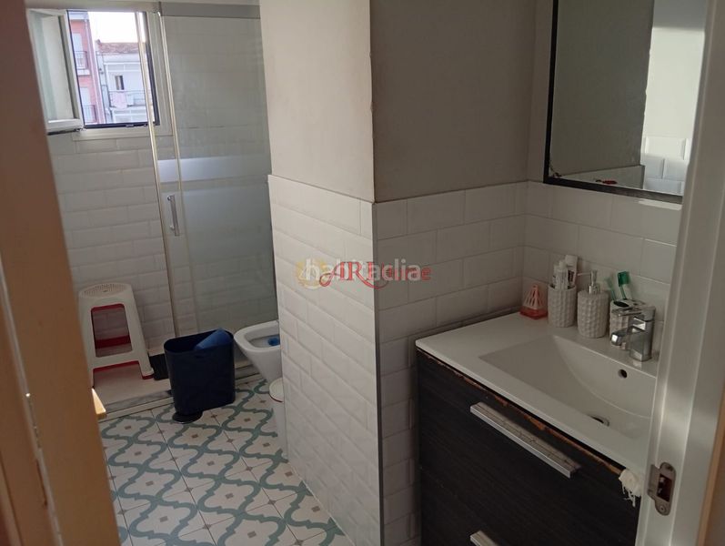 Piso oportunidad inversores o primera vivienda piso reformado a pocos minutos de la renfe de entrevias en Madrid - Imagen 26