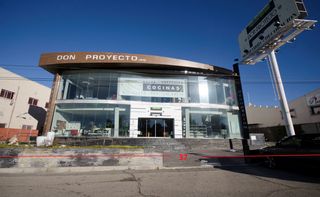 Local Comercial  Calle lucrecia perez