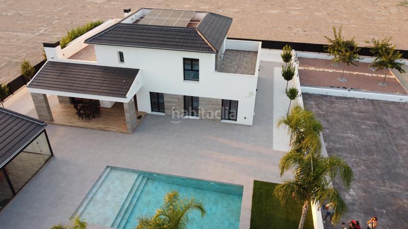 Foto 30a723f9-229a-4a2f-991a-4800f0942034. Chalet con camino riscaldamento parcheggio piscina in Catral