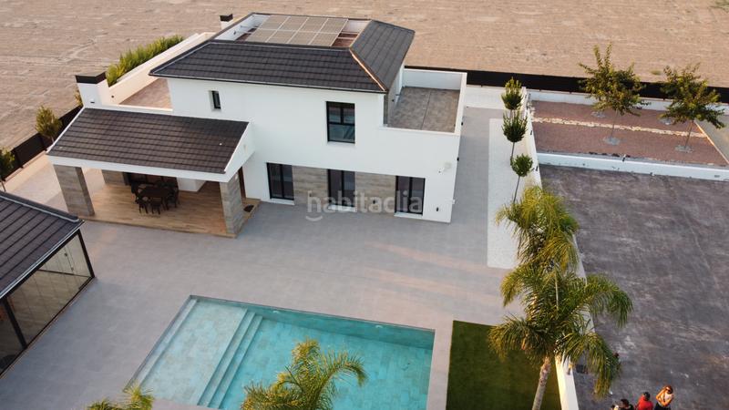 Foto a04aa9bf-b204-4275-a403-8bf01f18e7ea. Chalet con camino riscaldamento parcheggio piscina in Catral