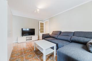 Rent Apartment in Carrer de moraira 45. Luminoso piso de 3 dormitorios en alquiler en natzaret – ideal p