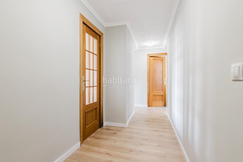 Foto ec1e990a-6b52-4701-a933-16b9771e1456. Piccolo appartamento in carrer francisco falcons 31 in Valencia