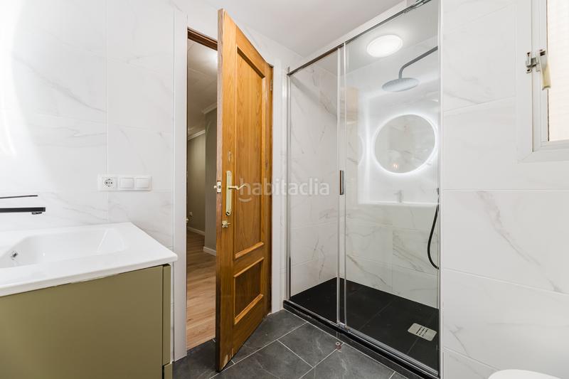 Foto f39a0f8b-a929-4583-930d-760097b04904. Piccolo appartamento in carrer francisco falcons 31 in Valencia