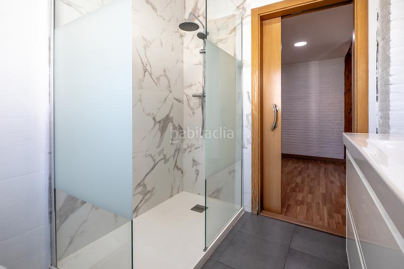 Foto 490a7041-e16c-49a8-ac86-e4c9ee004884. Lloguer apartament a carrer de granada 3 a Mont Olivet Valencia