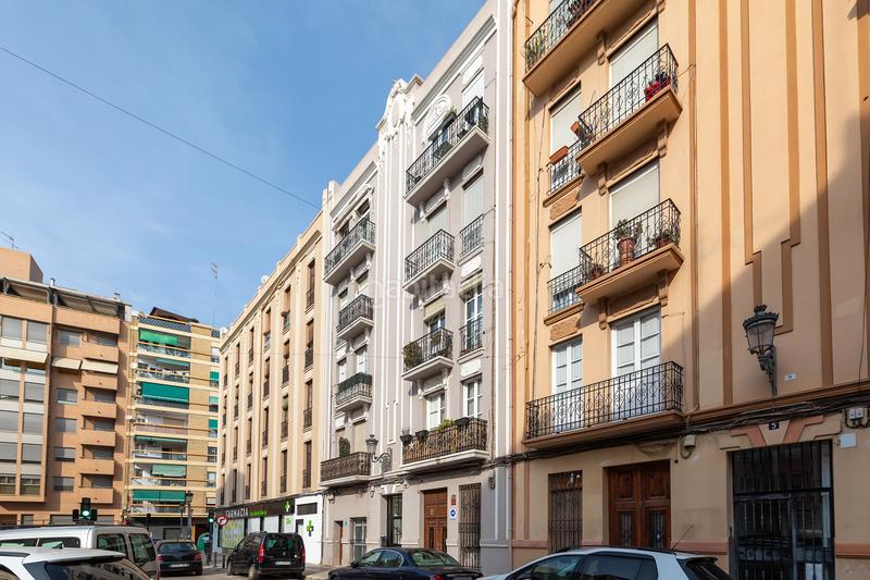Foto dd0369b0-c8a3-451e-a0fc-587941ecfe7b. Lloguer apartament a carrer de granada 3 a Mont Olivet Valencia