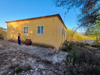 Masia a Guadasequies. Casa rustica guadasequies