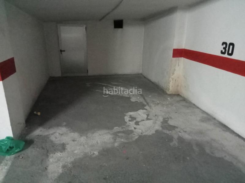 Foto 728c0369-857f-4b0e-9d4c-127486d01136. Alquiler parking coche en carrer clara campoamor 3 alquiler garaje en Alzira