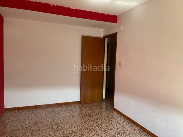 Foto 289a19f4-ae7d-486b-80ff-0c3fbf174d17. Pis a Elche de la Sierra