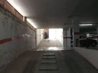 Alquiler Parking coche en Calle avenida de la mestra josefina fernandez, 48
