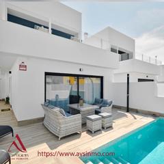 Rent House in Calle río miño 60. Villa luna