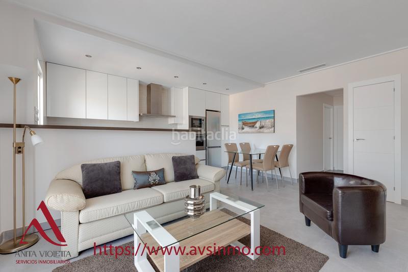 Foto 17601166-15d0-49ca-93ab-a186cd4d04d5. Alquiler casa en calle manzanilla 1 bungalow alto en punta prima en Torrevieja