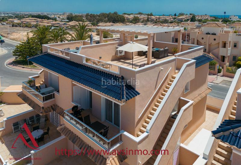 Foto 8a003ab4-16ab-4590-892c-27cf6f17da11. Alquiler casa en calle manzanilla 1 bungalow alto en punta prima en Torrevieja