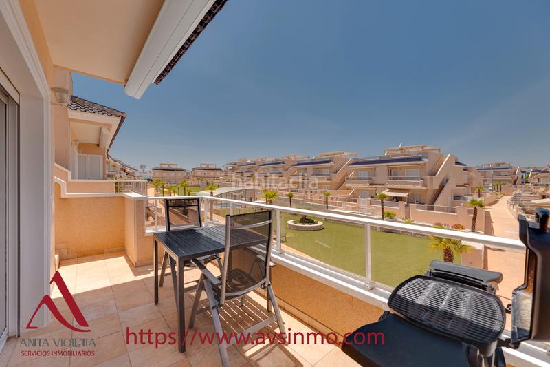 Foto def9d4ab-ac36-4b61-a379-c5eb09170eb7. Alquiler casa en calle manzanilla 1 bungalow alto en punta prima en Torrevieja