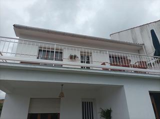 Maison à Travesía veiga descalza 9. Casa dividida en 2 apartamentos