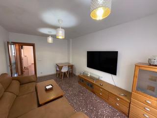 Appartement à Centre-Zona Alta. Un apartamento con garaje bien cuidado en el viaducto de alcoy