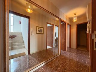 Piso en Centre-Zona Alta. Un apartamento con garaje bien cuidado en el viaducto de alcoy