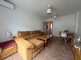 Flat in Centre-Zona Alta. Un apartamento con garaje bien cuidado en el viaducto de alcoy