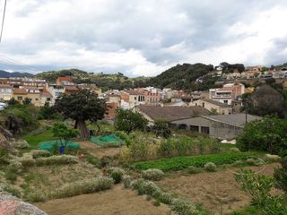 Terreno residencial  Carrer enric morera. Centro pueblo