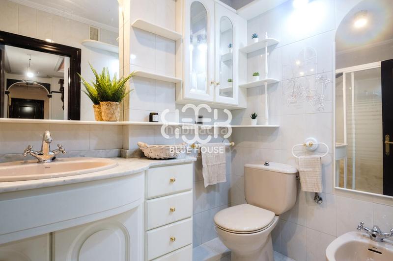 Foto ba9a9b53-2416-4373-bbc0-93f971a5d8b5. Rent duplex with parking in La Calzada Gijón