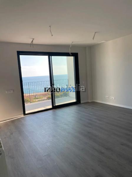 Foto 5c57d2bd-3f18-4cee-9ef1-35a8d6a4d333. Alquiler piso en carrer d'ernest lluch 1 piso en alquiler - ¡tu nuevo hogar frente al mar! en Mataró