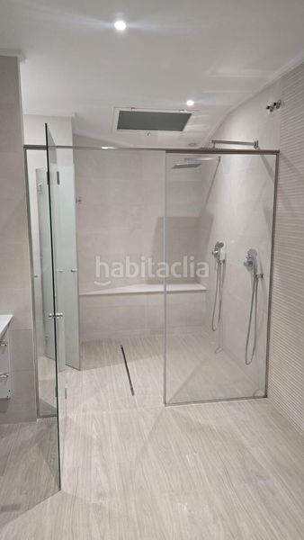 Foto b27569c8-202d-44a3-929c-6392b40a24bd. Casa amb aparcament a Albal