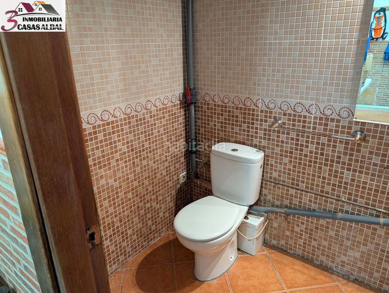 Foto bc4bcbe4-d768-4480-8ccc-0d9f2f9fd6da. Casa adossada amb aparcament a Albal