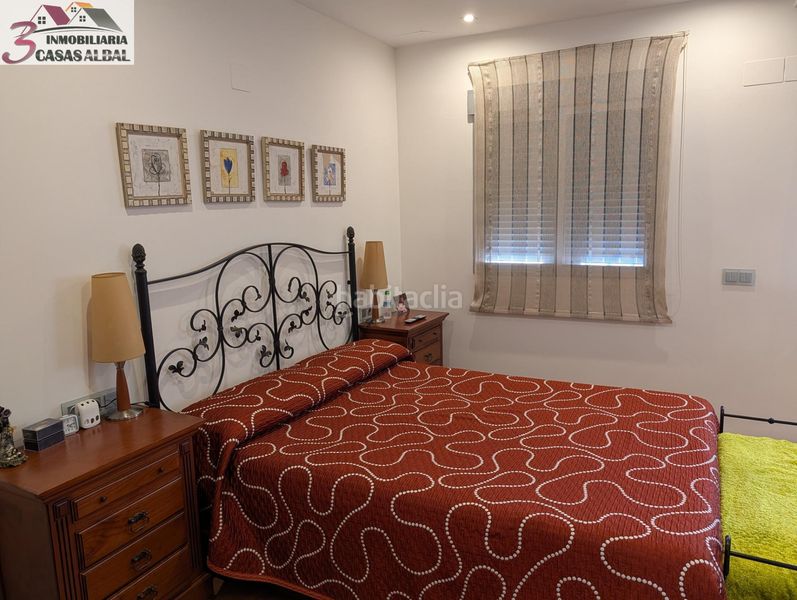 Foto ce25bcd6-ec94-4e4d-972b-4a9800a8e1de. Casa adossada amb aparcament a Albal