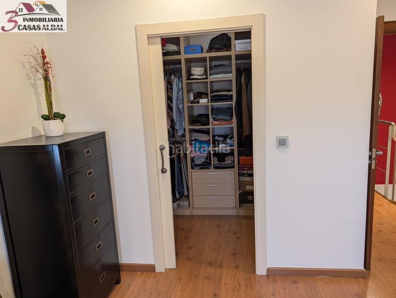 Foto d6f43de4-9532-4640-a50f-e91f92319f1d. Casa adossada amb aparcament a Albal