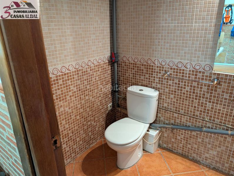 Foto f1aa37f8-6aaf-4cdb-b843-bf8467f7e631. Casa adossada amb aparcament a Albal