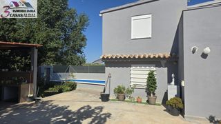 Chalet à Valterna. Chalet con terreno
