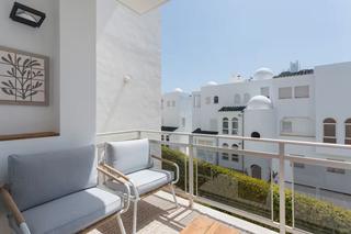 Miete Etagenwohnung  Avinguda de la llibertat. Apartamento de 3 dormitorios y 2 baños