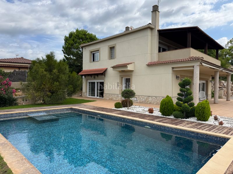 Foto 54a5e67a-5885-4651-a72f-ad4e760541fb. Casa amb xemeneia calefacció aparcament piscina a Lloret de Mar