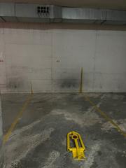 Parking coche  Carrer del sindicat 1. Plaza de parking en venta