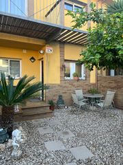 Casa adossada a Carrer berna 23. Fantástico chalet adosado en vilafortuny