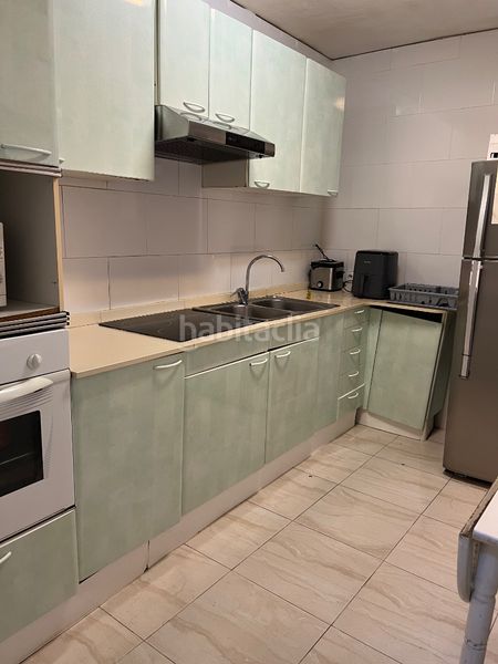 Foto 73ec6c40-7c5d-4d2d-8727-9672f37de543. Casa aparellada a Ponent Reus