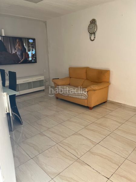 Foto 9902bb43-a4ed-4c88-9f1b-5fd173e12bd3. Casa aparellada a Ponent Reus
