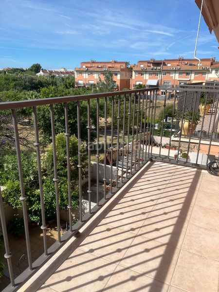 Foto 4690dac6-e83c-4b23-961d-8cd5a401b009. Casa adossada amb aparcament a casc antic - nou Cambrils Cambrils