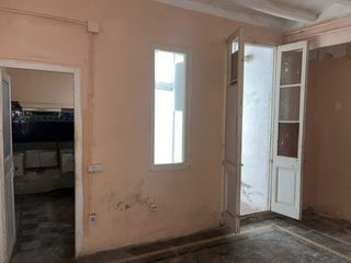 Etagenwohnung  Carrer de sant celestí 14. Piso para reformar en reus