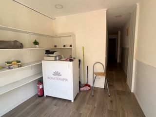 Rez-de-chaussée à Carrer onze 24. Planta baja a la venta en bonavista