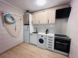 Appartement  Carrer d'amadeu vives. Piso reformado en la pineda