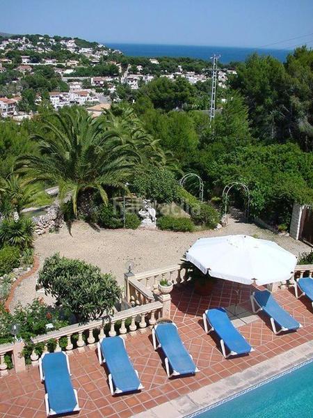 Foto 336f10f2-5ba2-4a4c-89e5-f9b9ae4d30d9. Xalet amb calefacció aparcament piscina a Cala Advocat-Baladrar Benissa
