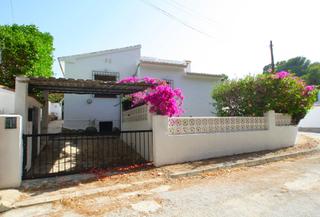 Chalet à Pinar de Advocat-Cometa. Casa para modernizar en moraira, costa blanca